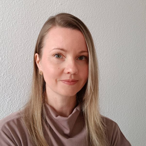 Anna Orestova, founder of LamparaLab